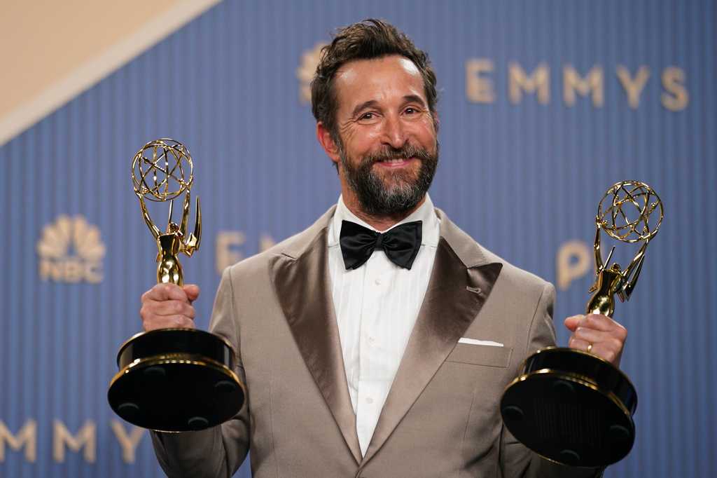 Noah Wyle named People Magazine's sexiest man alive — Lancaster Community news